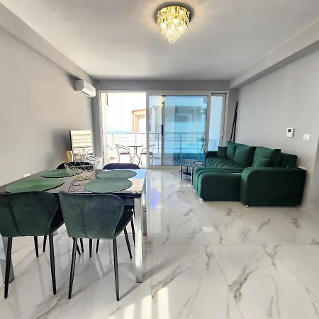 Apartment Amazing Sea View